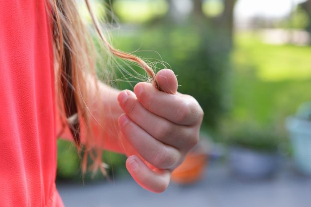 Causas da queda de cabelo: um problema, muitos fatores