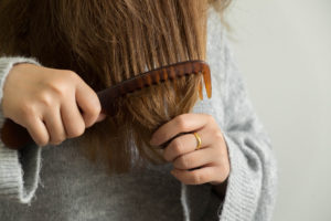 Síndrome do cabelo impenteável: curiosidade sobre cabelos armados